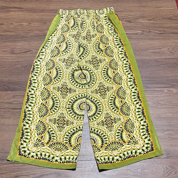 🔥🔥🔥Rose & Olive Vibrant Geometric Pants in Green and Orange Size: Small🔥🔥🔥 - Picture 4 of 9